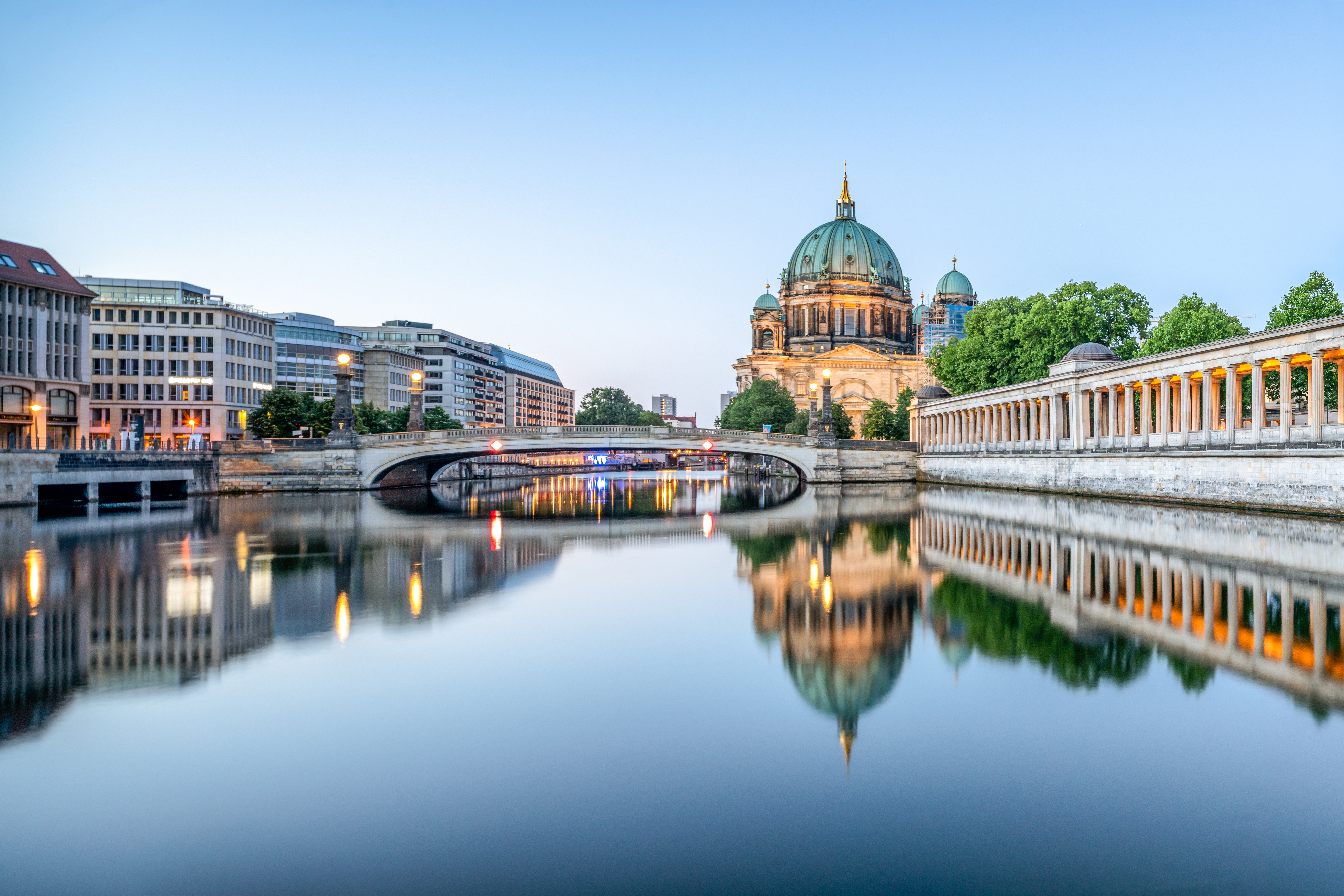 Вид на Берлин, получение гражданства Германии позволит переехать жить в этот город