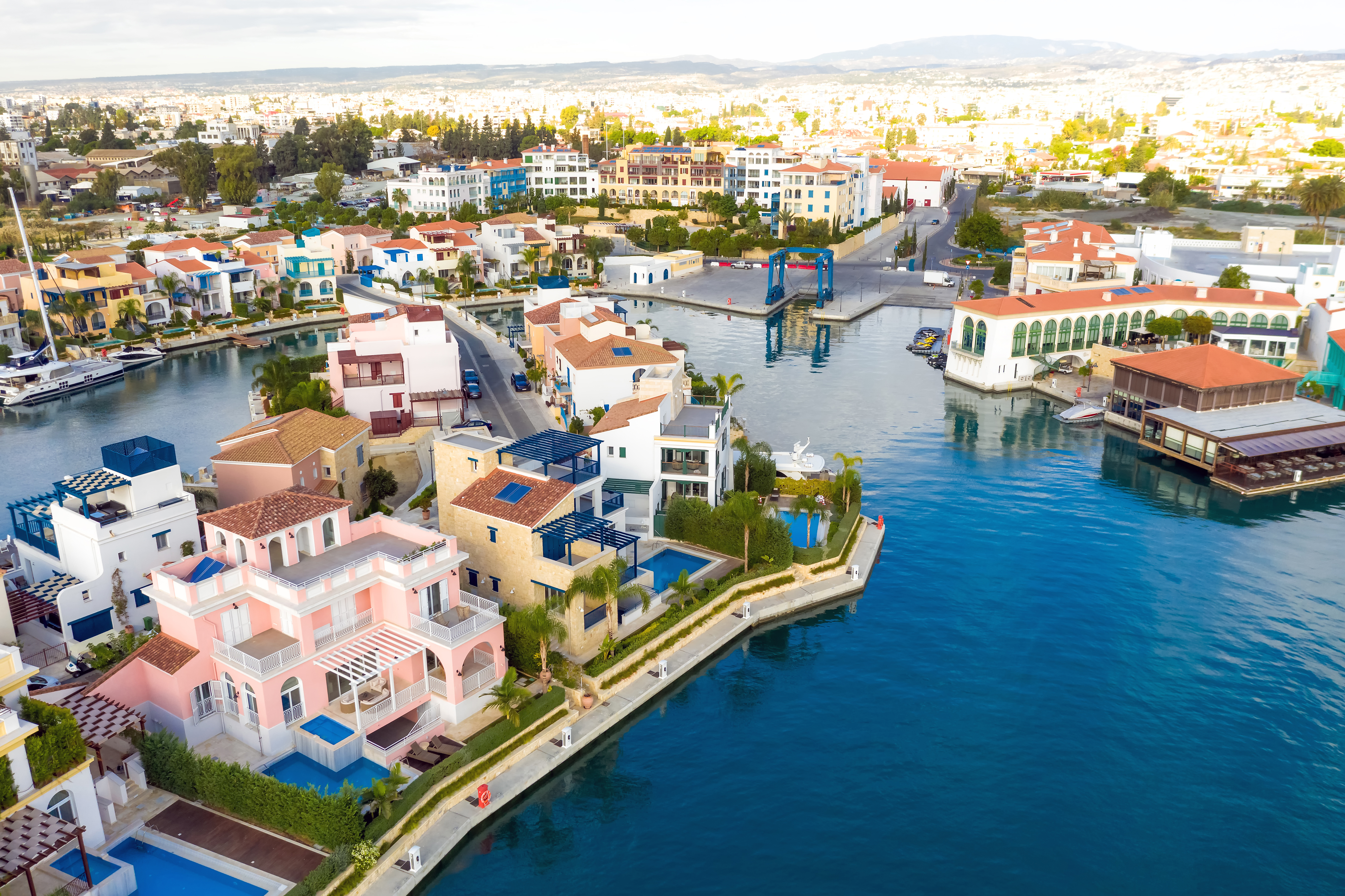 Недвижимость Кипра, купив которую можно получить кипрское гражданство