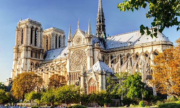 Достопримечательность во Франции, в страну могут переехать обладатели стартап визы по программе French Tech Visa