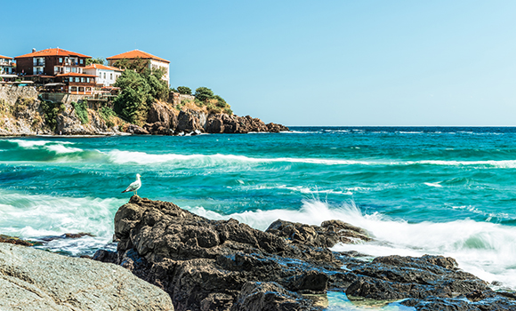 Побережье в Болгарии, в этой стране можно получить гражданство по программе репатриации через болгарские корни