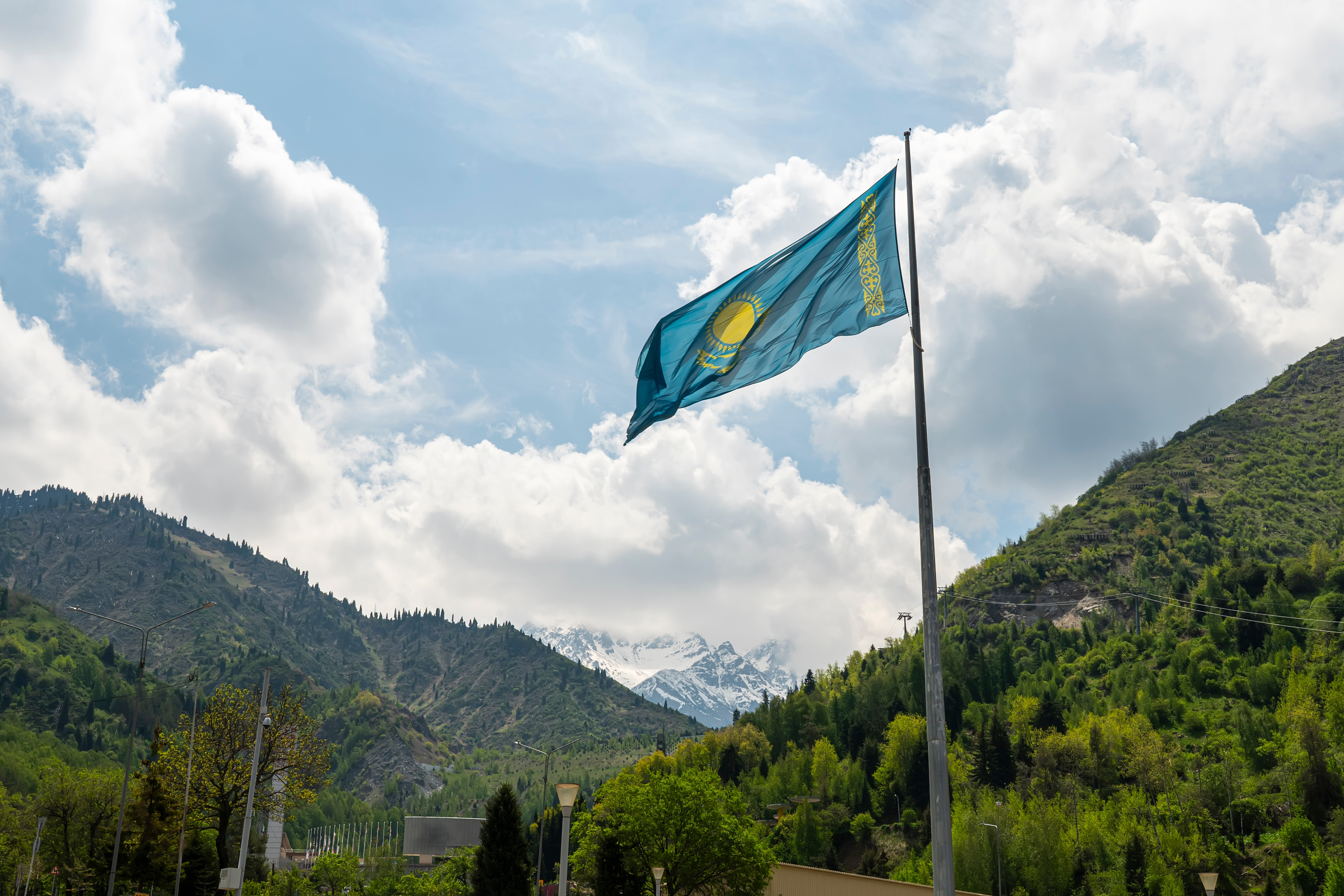 Как получить ВНЖ в Казахстане